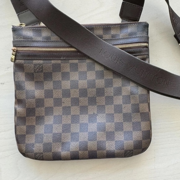 LOUIS VUITTON
Mott crossbody bag - Picture 2 of 8